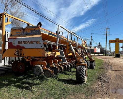 Sembradora Agrometal TX Mega 16 a 52