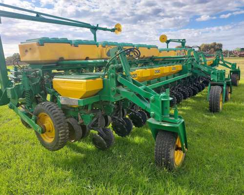 Sembradora Erca de 18 a 52 CMS con Equipo Neumatico Geronzi