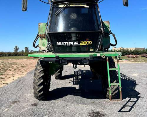 Pulverizador Metalfor 2800 con 25 Mts de Botalón