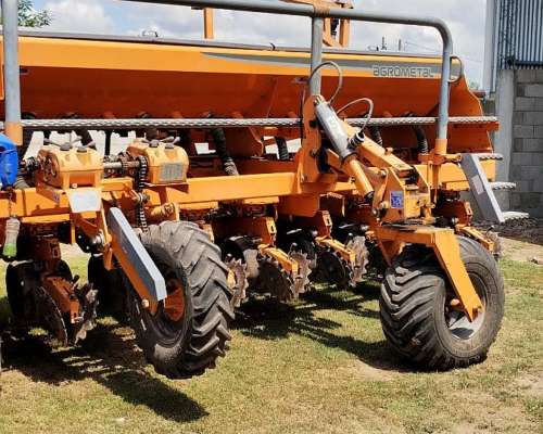 Sembradora Agrometal TX Mega de 16-52