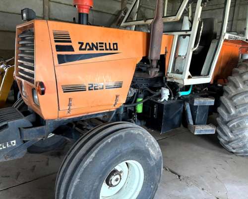 220 Copia Mercedes, muy Bueno