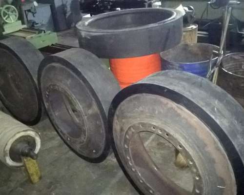 Repuestos Tractor Challenger Orugas, Vulcanizados de Ruedas