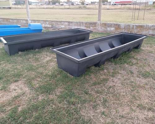 Bebedero Plastico de 900 Lts