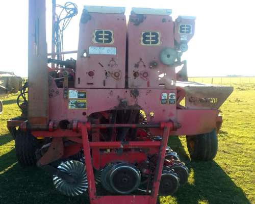Sembradora Bertini 32.000 Combinada