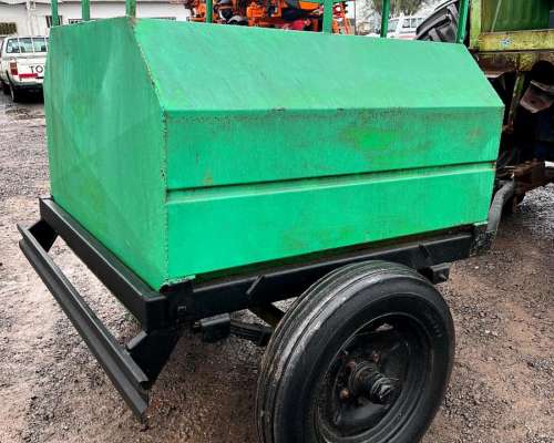 Acoplado Tanque 1000 Lts