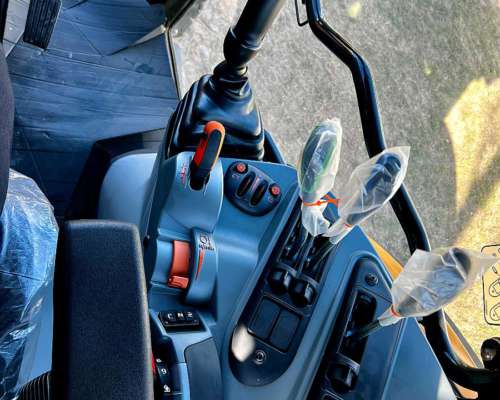 Tractor Valtra a 124 HI Tech - Caja Powershift