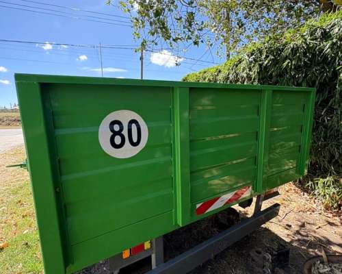 Acoplado Playo Plegados San Justo de 2 X 4 Mts y 4 Toneladas
