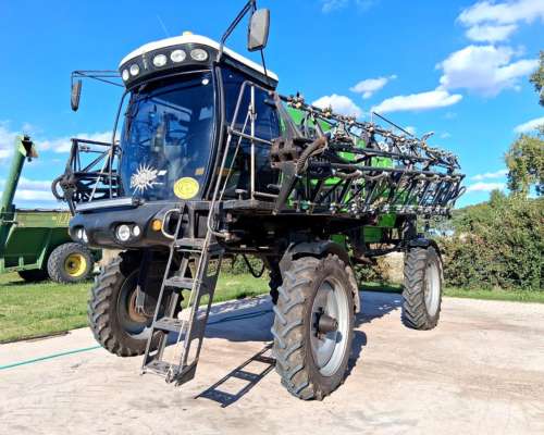 Pulverizador Metalfor de 3200 Lts