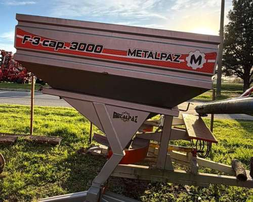 Fertilizadora Metalpaz F-3 de 3000 Lts