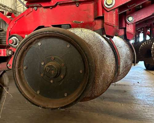 Sembradora Crucianeli Gringa 30 Surcos a 42 cm Mecanica