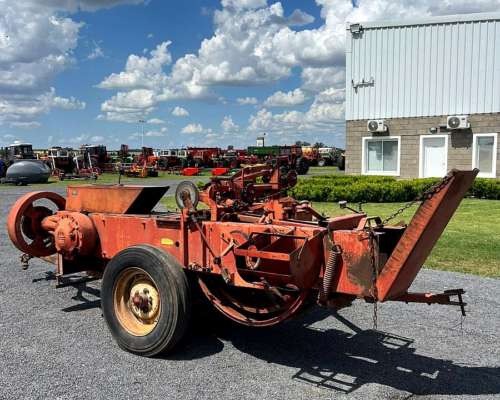 Enfardadora Mainero RF90 con Atador a Alambre