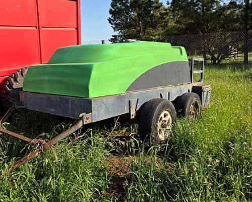 Acoplado Balancín con Tanque de 3200 Litros