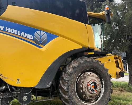 Cosechadora New Holland CR7.90 2021 - 435hp - Usada