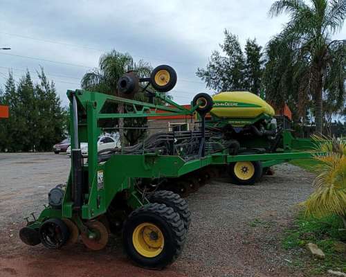 Plantadora DB 60 Importada