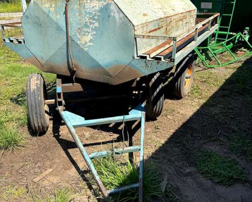 Acoplado Cisterna Turia 3000l con Bomba
