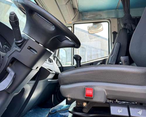 Iveco 170e28t con Caja Sider Engomada
