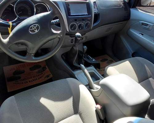 Toyota Hilux SRV 4X4 año 2007 340.000 km