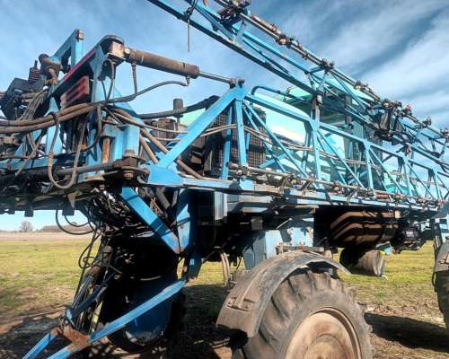 Fumigadora Autopropulsada Montana 2750 Lts.