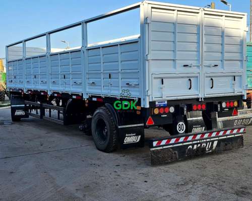 Acoplado con Carrozado Tipo BV de 9.30 Mts - 4 Ejes. Ombu