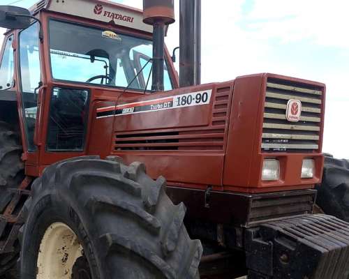 Fiat Agri 180-90. 180 HP. Motor Fiat, Italiano. DT