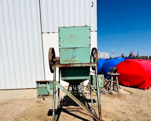 Quebradora de Granos Electrica Giuliani .