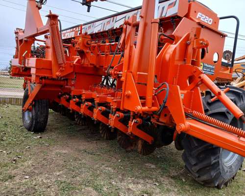 Sembradora Fercam F220 25 a 21