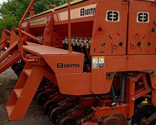 Sembradora Bertini 32000 de Granos Finos