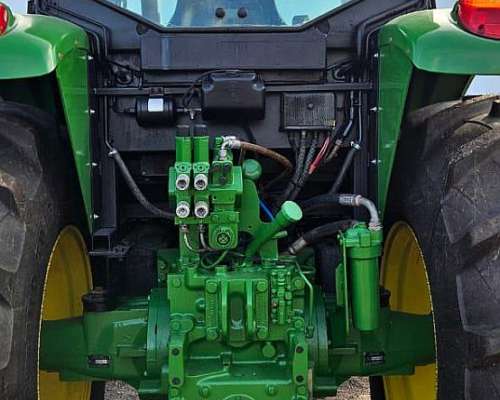 Tractor John Deere 7515 año 2010