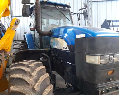 Tractor New Holland TM7040 Semi Power Shift 18x6 muy Buen ES