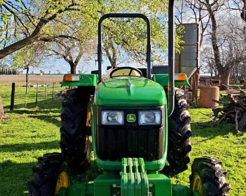 Tractor John Deere 5045d Doble Tracción 200hs de USO