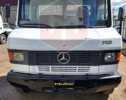 Mercedes Benz L-710 año 2008