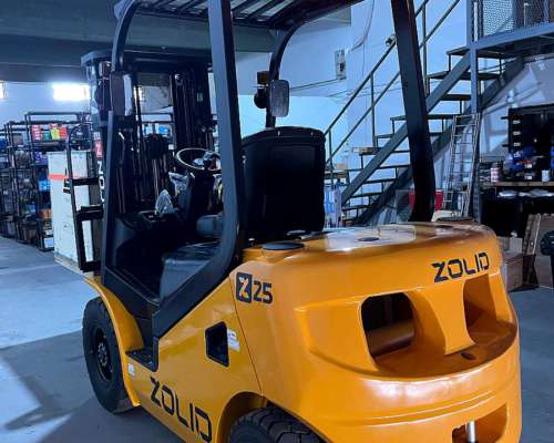 Autoelevador Zolid Z25 2.500kg T/T 4.5mt Diesel Todo Vial