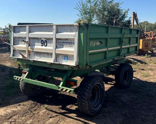 Acoplado Volcador el Grillo de 4 Toneladas 3 Vuelcos Verde