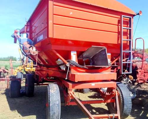 Tolva Semilla Fertilizante Gimetal AC14000 Usada