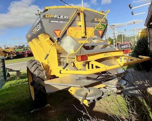 Fertilizadora SR Dpx-miniflex de 5000 Lts