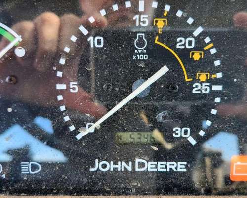 Tractor John Deere 5603 con Pala