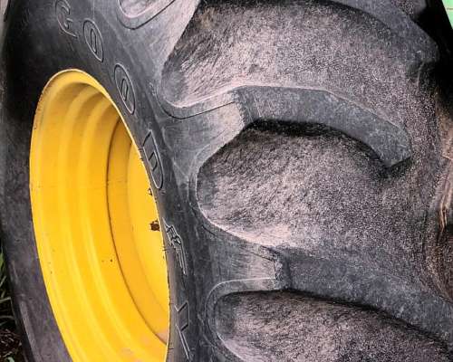 Cosechadora Jhon Deere 1075