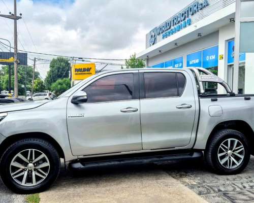 Toyota Hilux SRX 2,8 4X4 (2017)