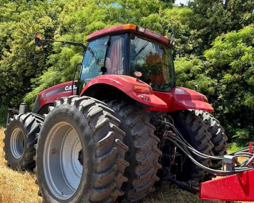 Tractor Case Magnum 235