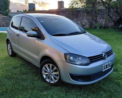 Volkswagen FOX 1.6 3ptas. Highline 2011 Nafta $ 11.799.000