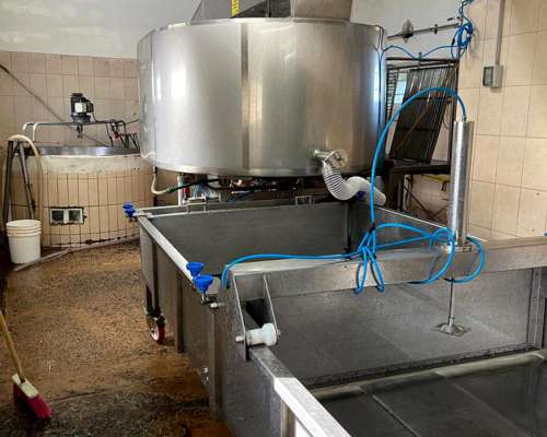 Equipo 1 Tina DOBLE00 3millts MAS Mesa Nueva Tinas de 1600lt