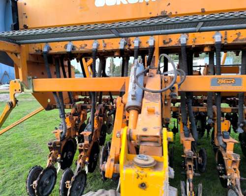 Sembradora Agrometal MXY 2 31 a 21