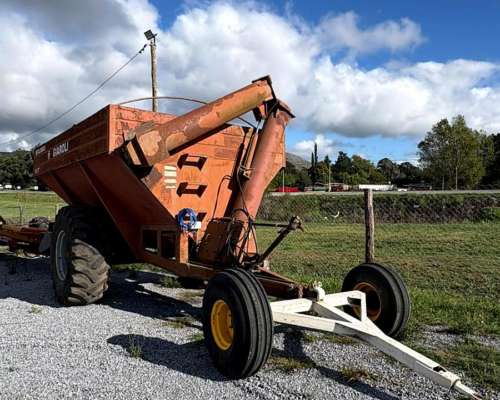 Tolva Autodescargable Giaroli de 14 TN