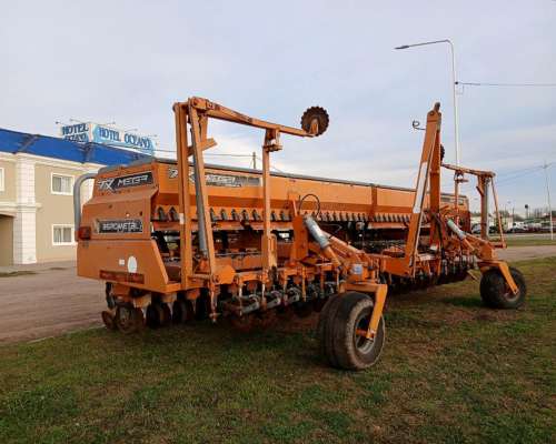 Sembradora TX Mega 22 a 35 a Placa Agrometal Usada