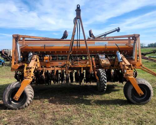 Sembradora Agrometal MX de 23 a 21 Grano Fino Alfalfero