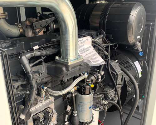 Grupo Electrógeno FPT Iveco 232 KVA (cabinado)