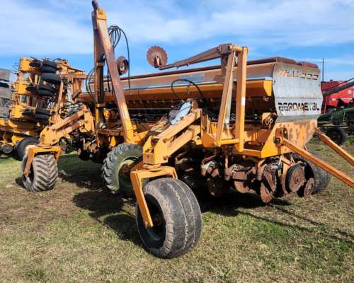 Sembradora Agrometal MX de 23 a 21 Grano Fino Alfalfero