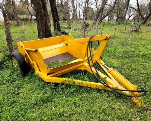 Pala de Arrastre Grosspal 1,50mts de Capacidad.
