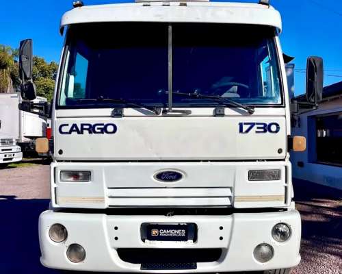 Camion Ford Cargo 1730 año 2003 - Motor Cummins Mecánico