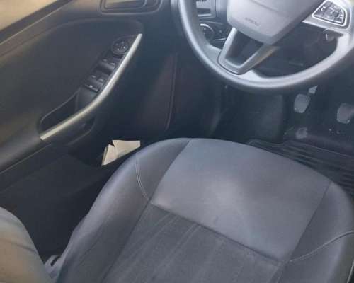 Ford Focus S 2015 143.000 km CUB Nuev MAN 1.6 S $13.500.000